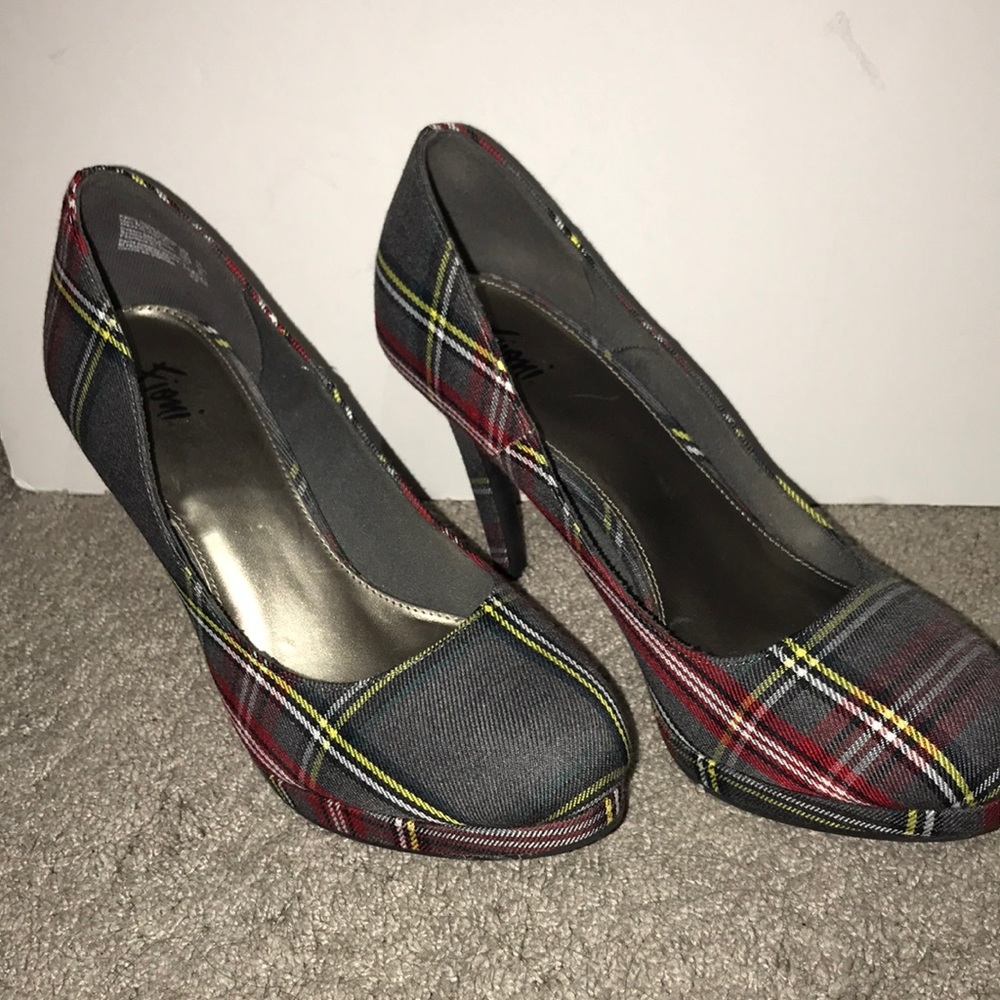 Fioni Plaid Heels